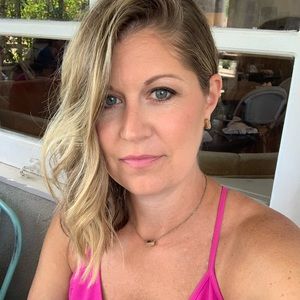 Meet your Posher, Courtney